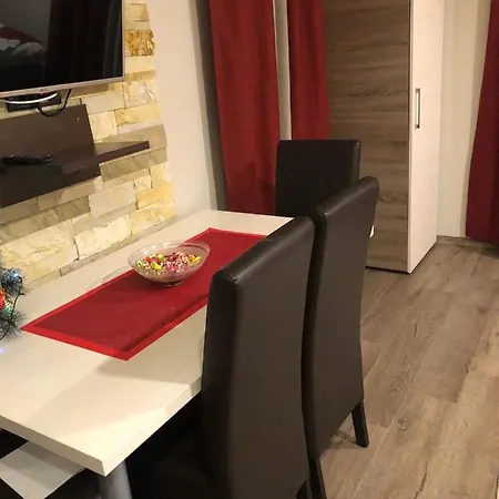 アパート As Lux *