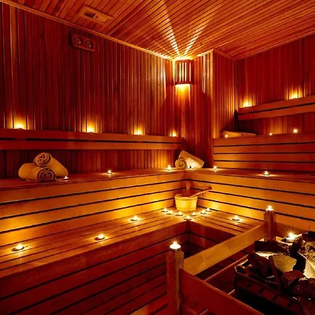 アパート As Lux *