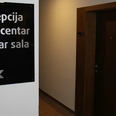 As Lux アパート *