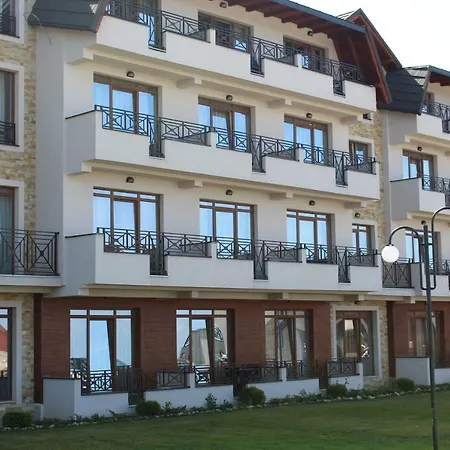 アパート As Lux *