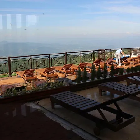 As Lux アパート コパオニク